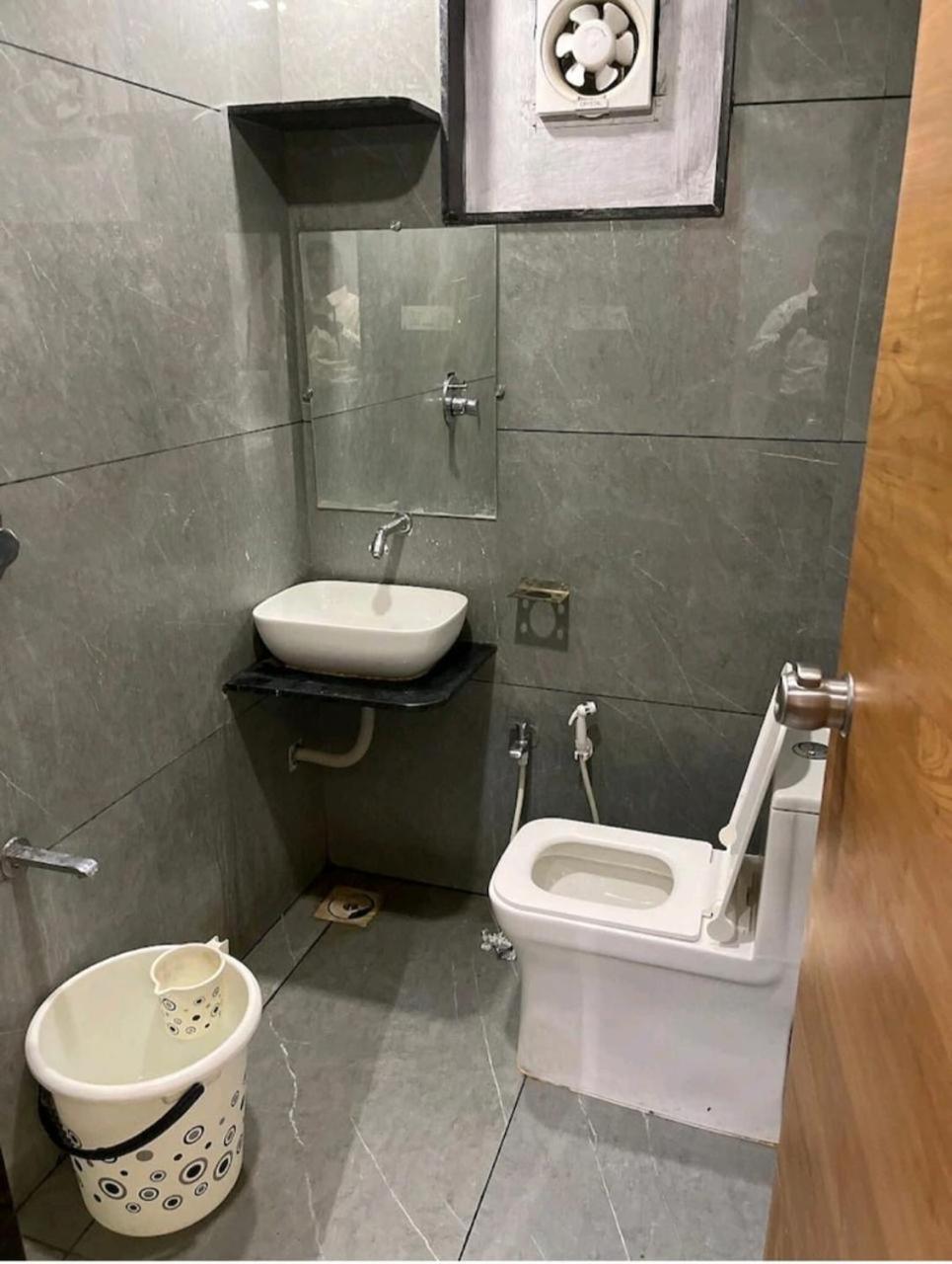 Hotel Sity At Airport 3*