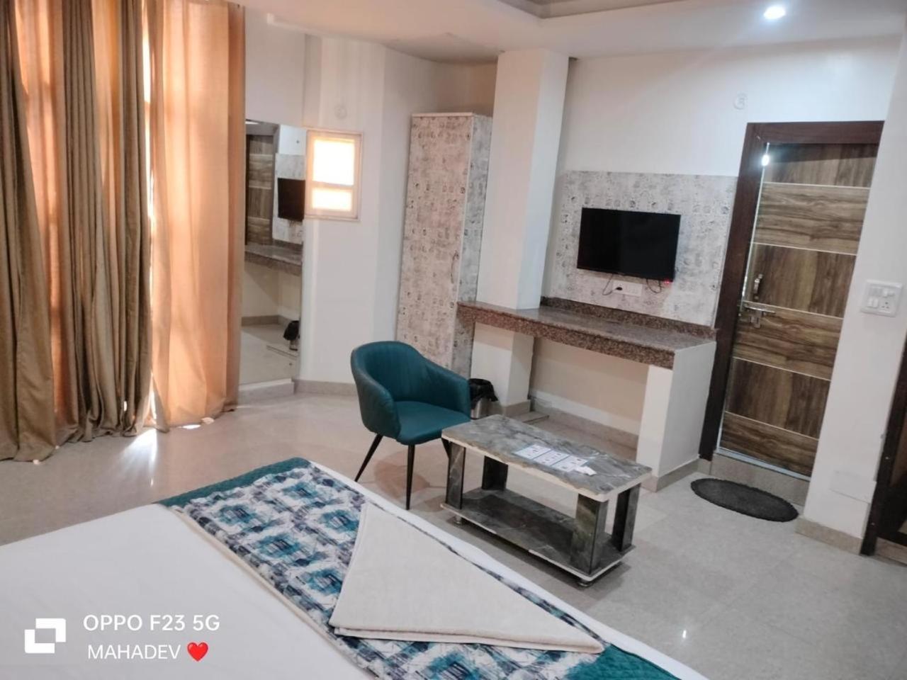 Sity At Airport Hotel 3*